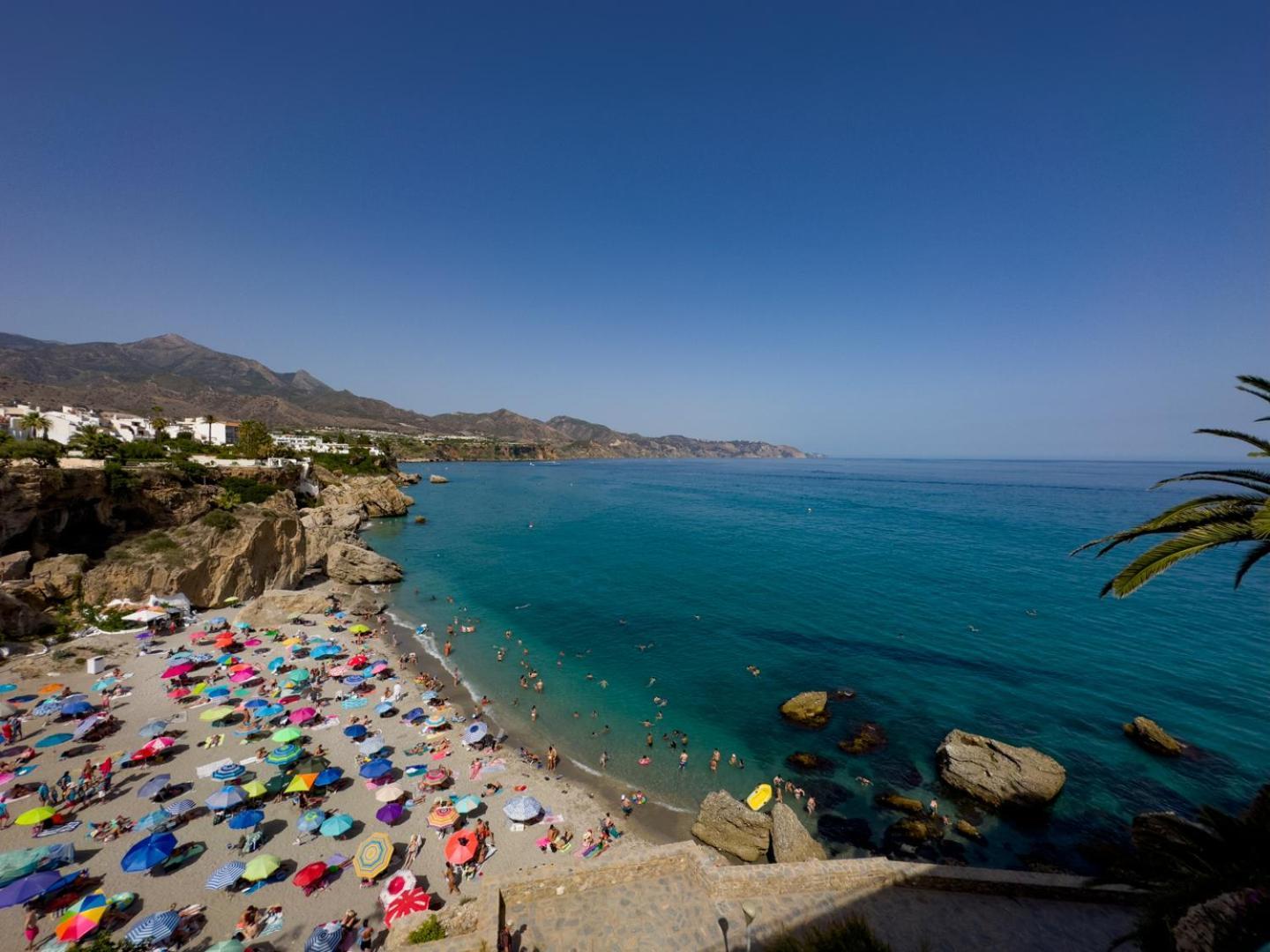Apartamento Cala Bajo 内尔哈 外观 照片