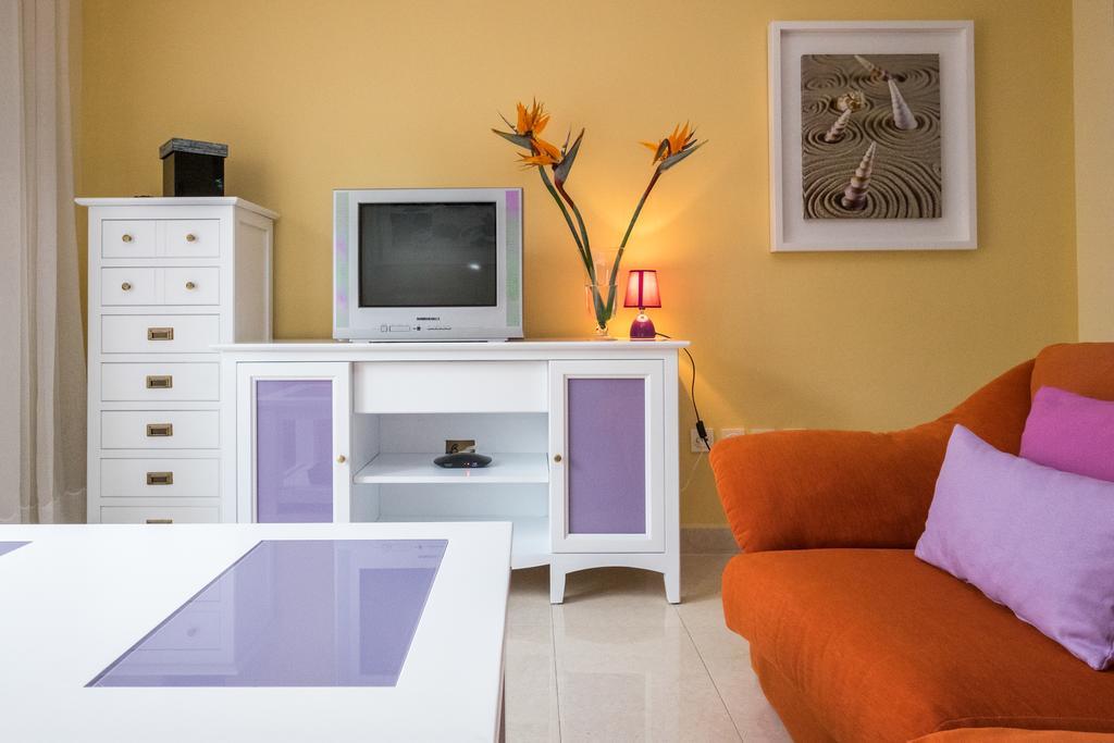 Apartamento Cala Bajo 内尔哈 外观 照片