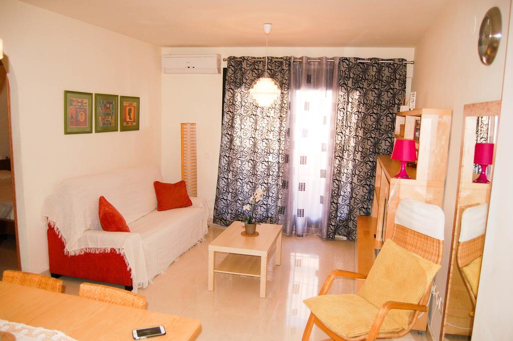 Apartamento Cala Bajo 内尔哈 外观 照片